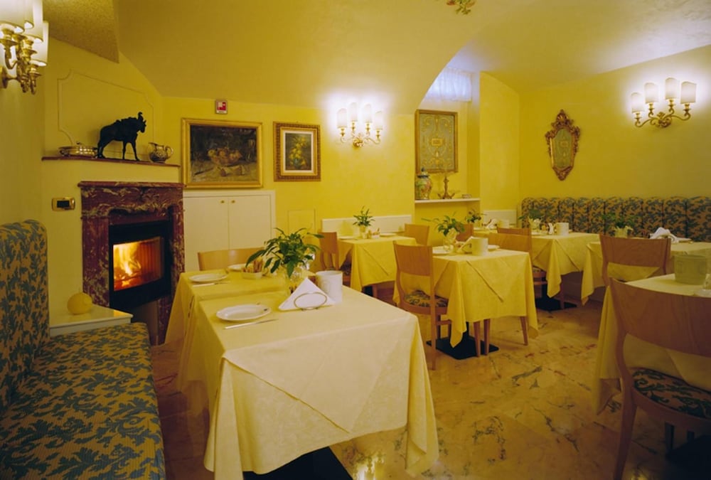 Hotel Dieci 52/66