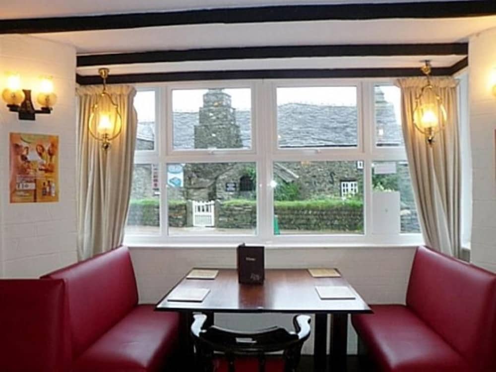 King Arthur's Arms Inn 25/50