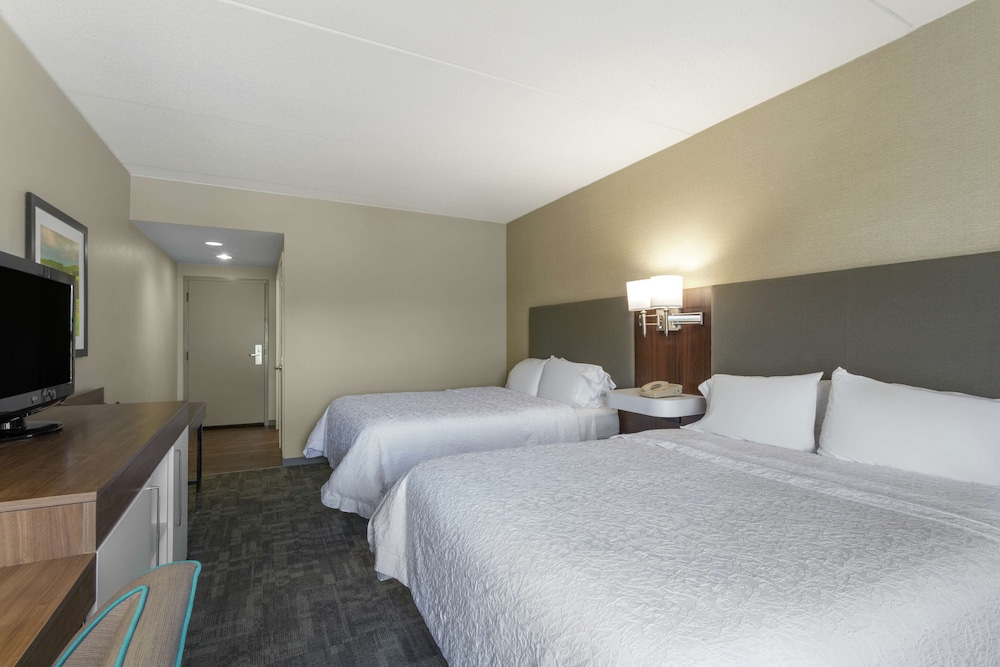 HAMPTON INN BEDFORD 15/52