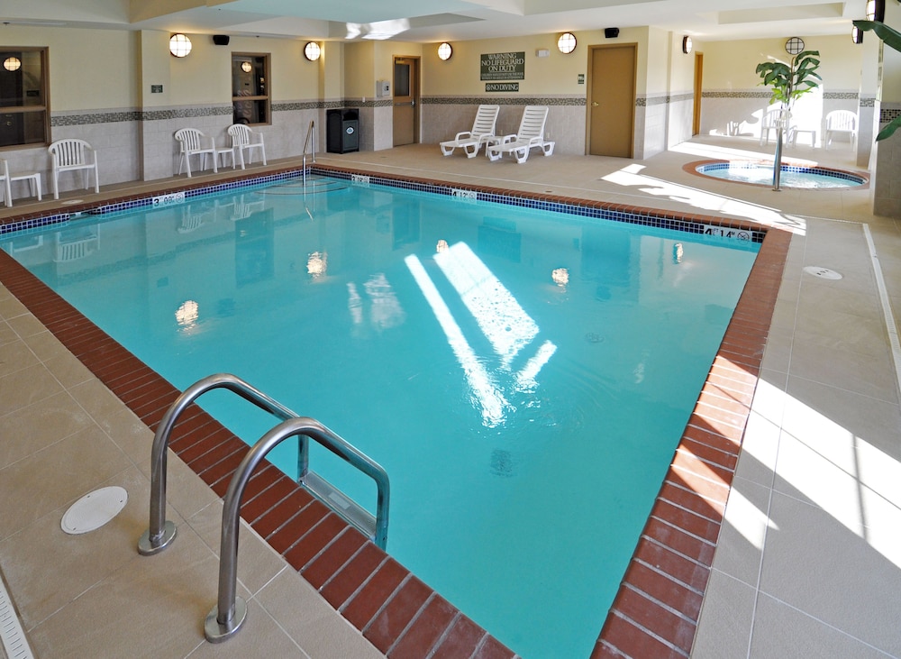 Country Inn & Suites by Radisson, Conway, AR 1/36