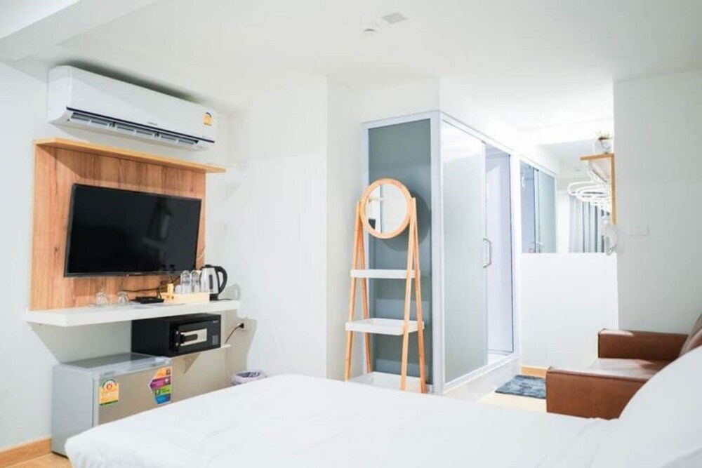 1 BEDROOM, TWIN BEDS