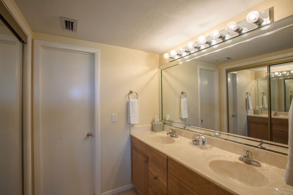 Edgewater By South Padre Condo Rentals 25/26