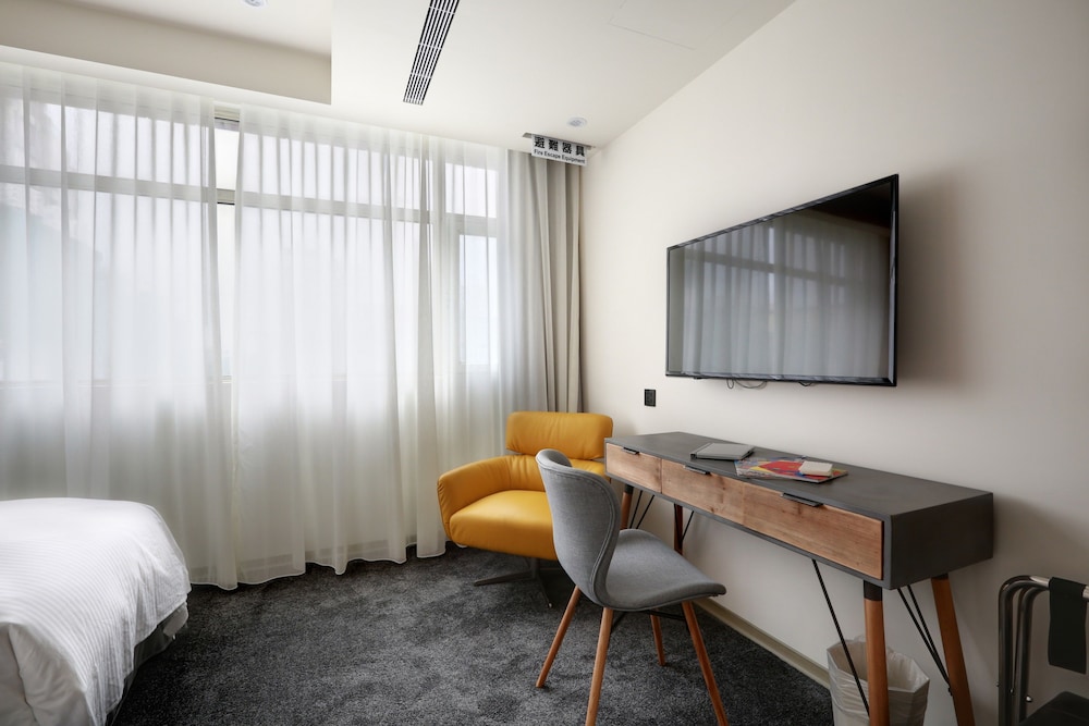 Hub Hotel 53/57