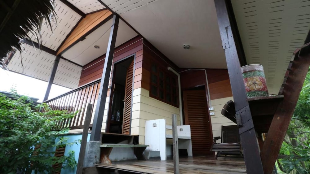 Cast Away Homestay 2/50