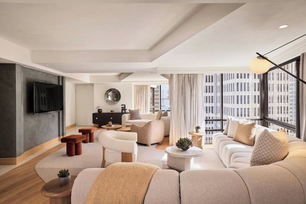 The Jay, Autograph Collection (ex Le Meridien) 32/50