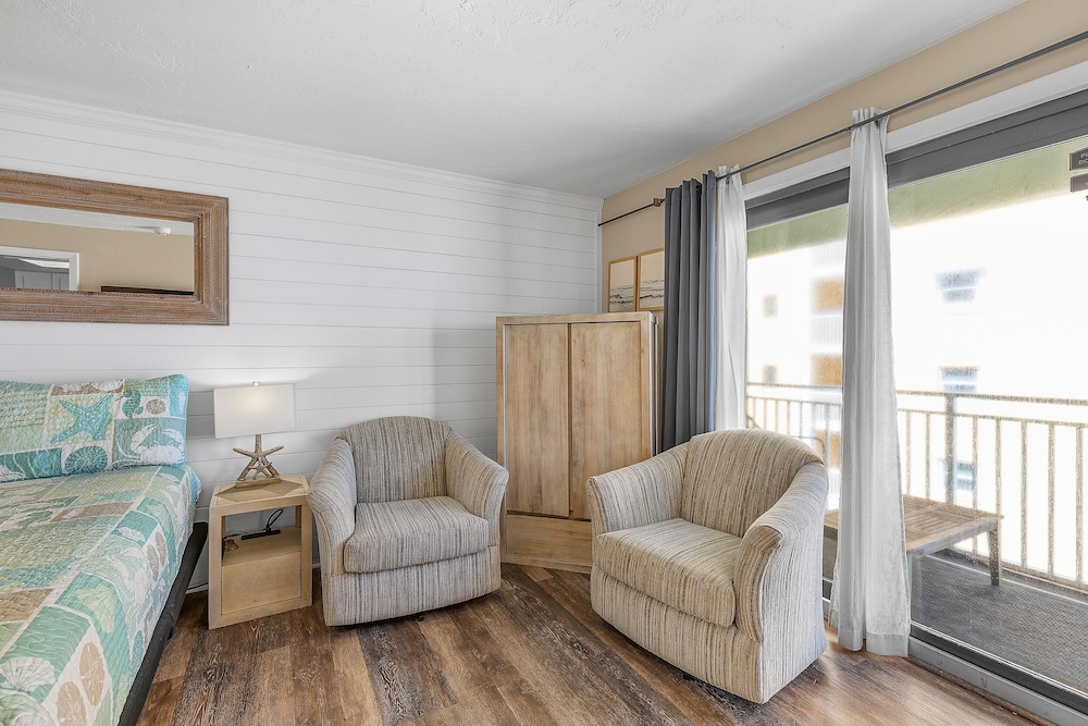 Coastal Waters Inn 58/74