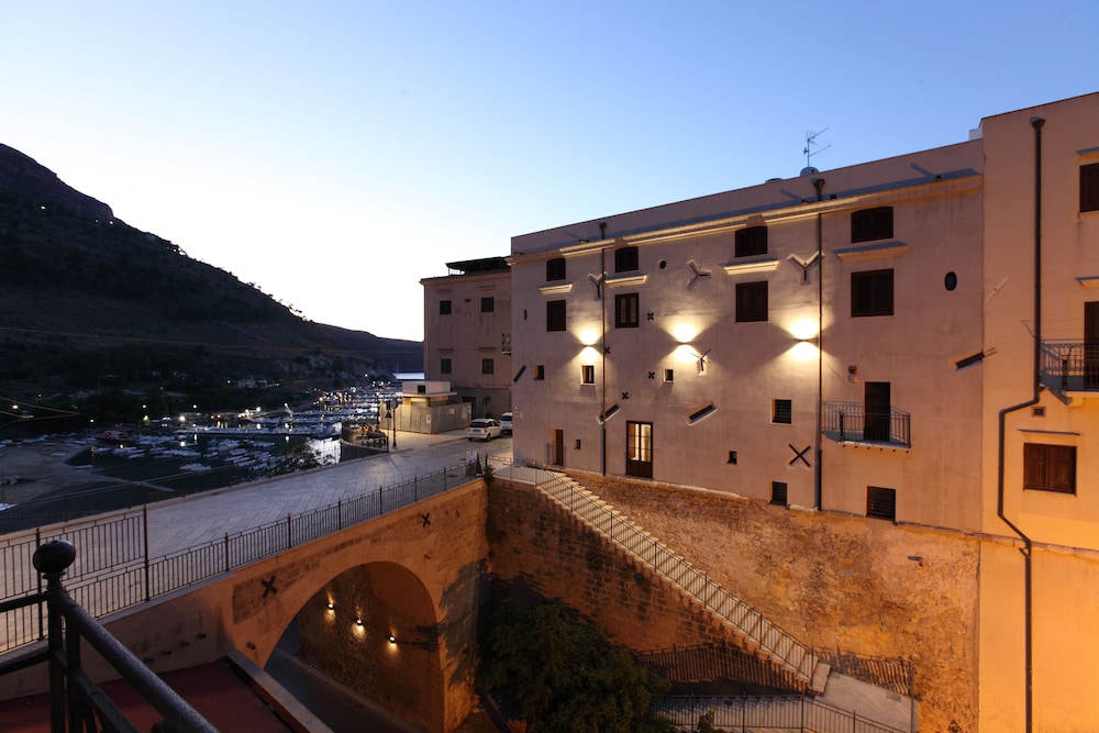 Sopra Le Mura Hotel 7/50