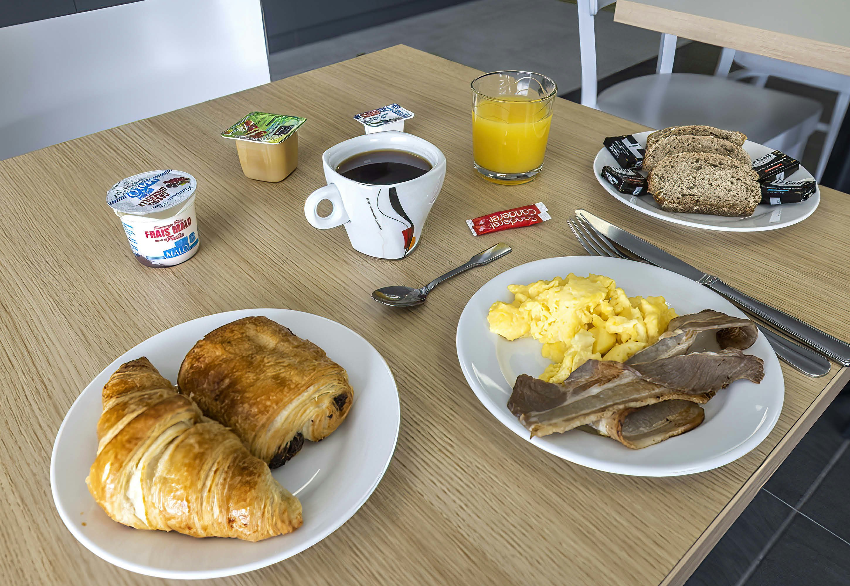 B&B HOTEL Dijon Valmy Toison d'Or 35/47