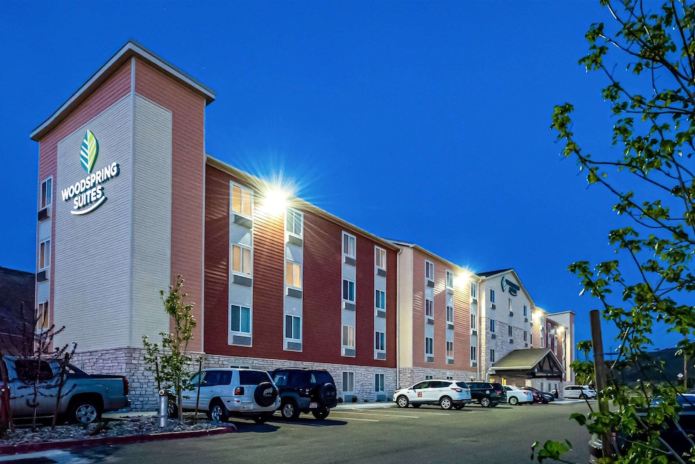 WoodSpring Suites Reno Sparks 33/38