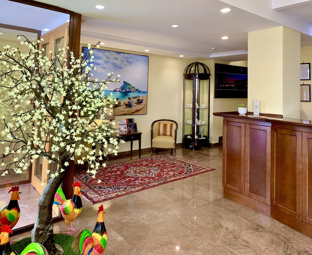 Lobby at Hotel Isabella, TAORMINA