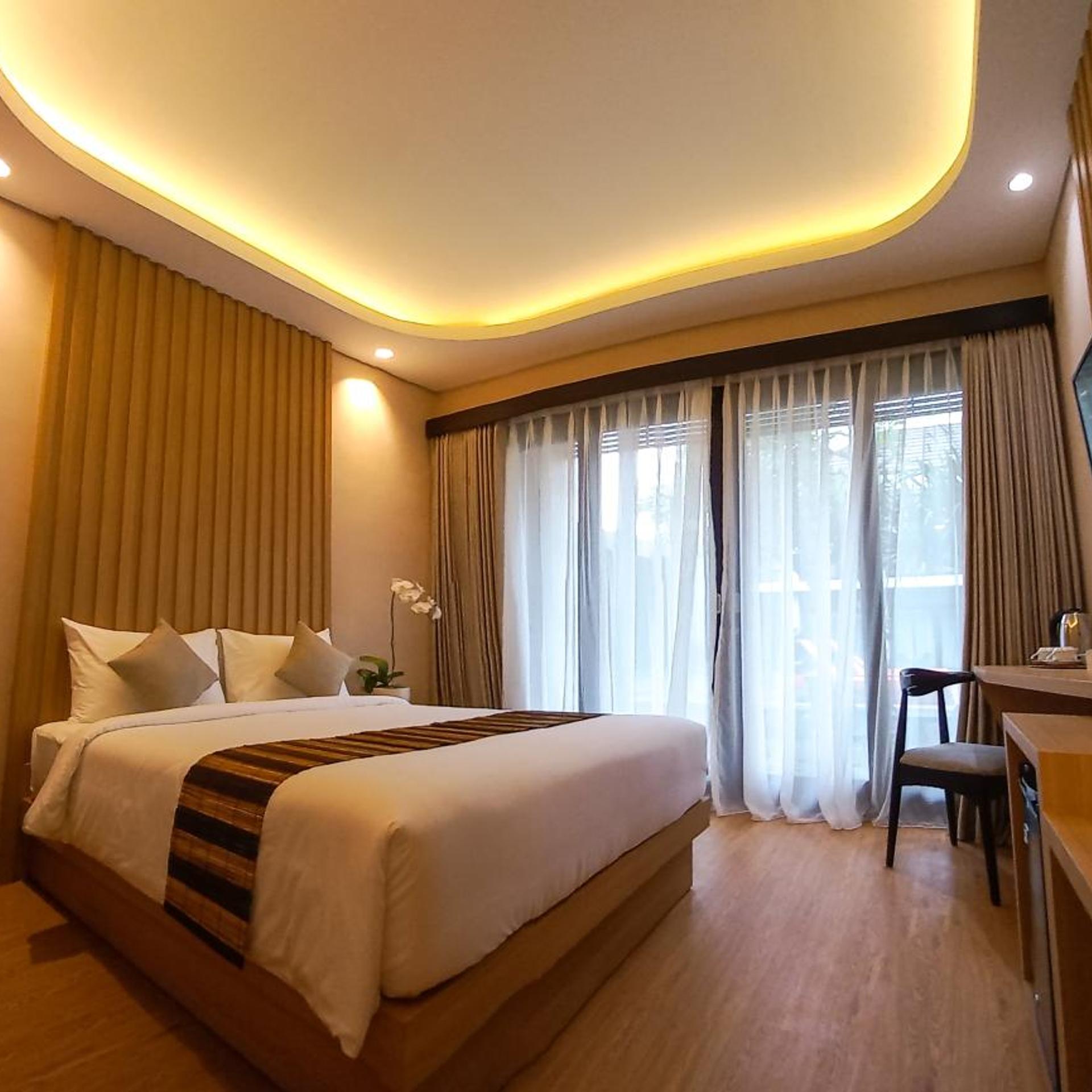 Deluxe, Double or Twin Bed, Pool Access