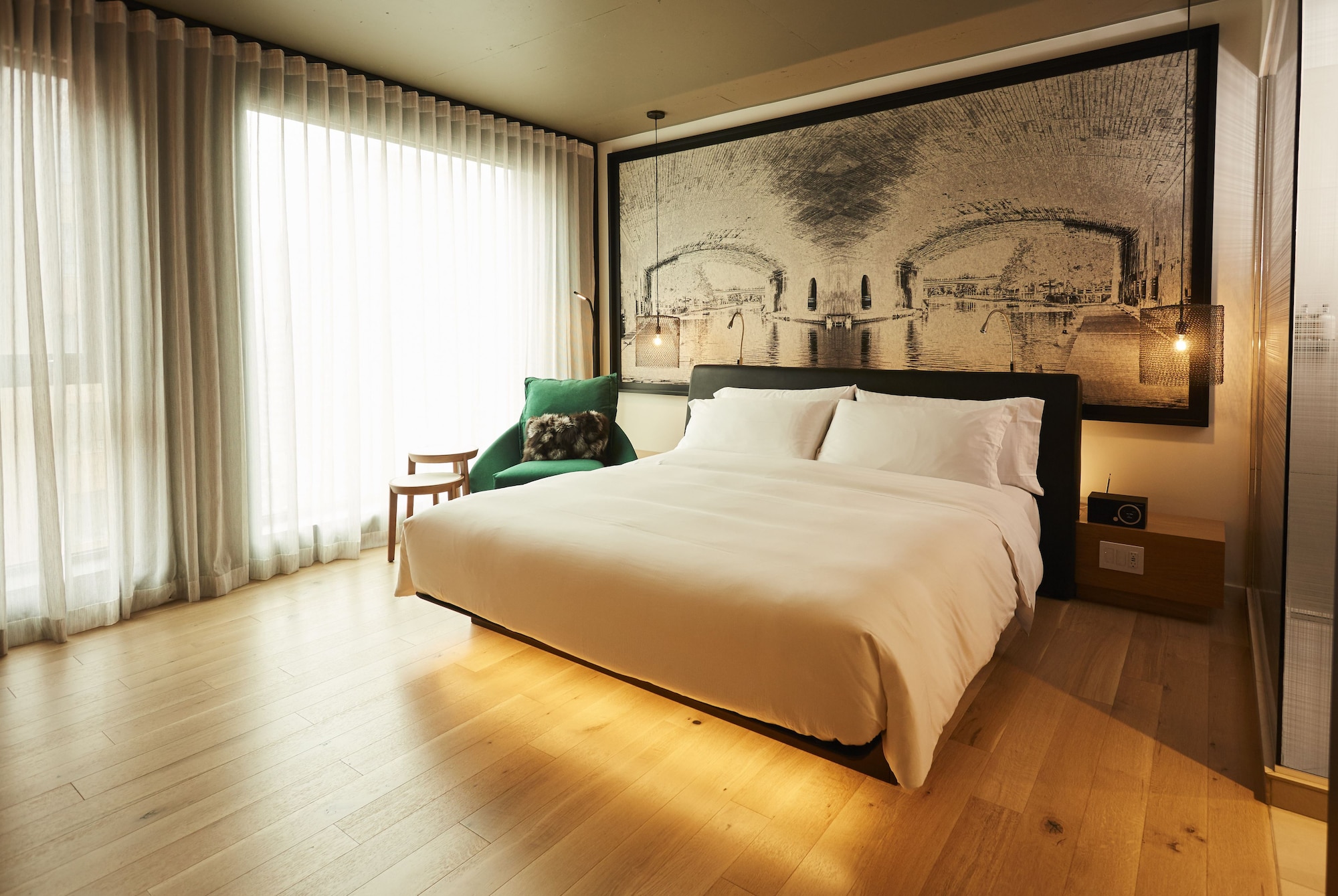 CLASSIC, KING BED