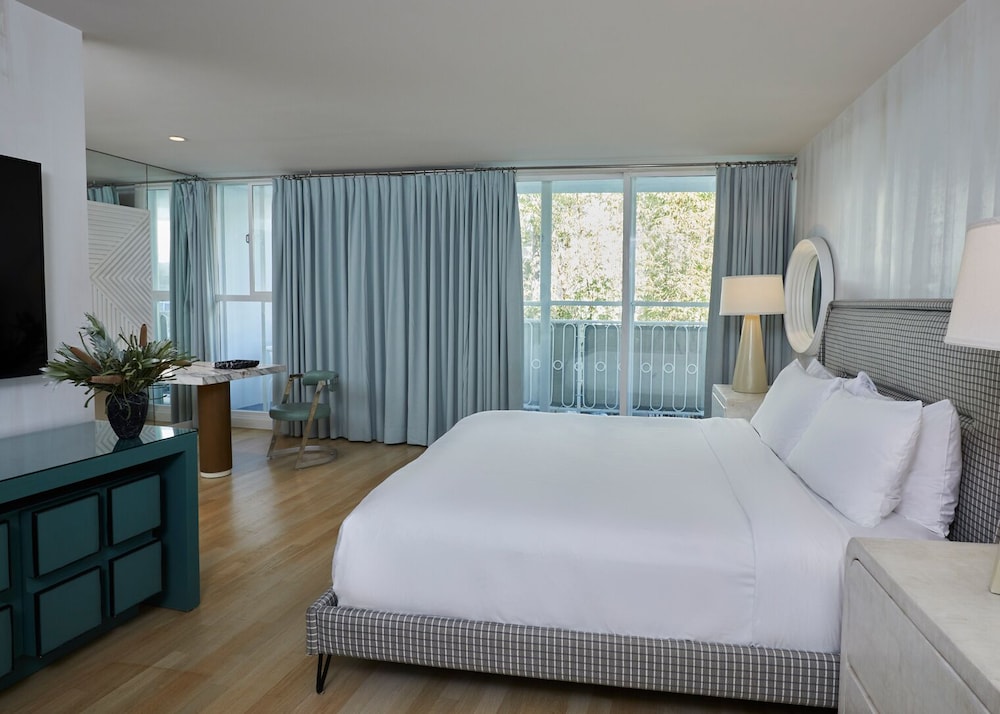 Junior Suite, King Bed