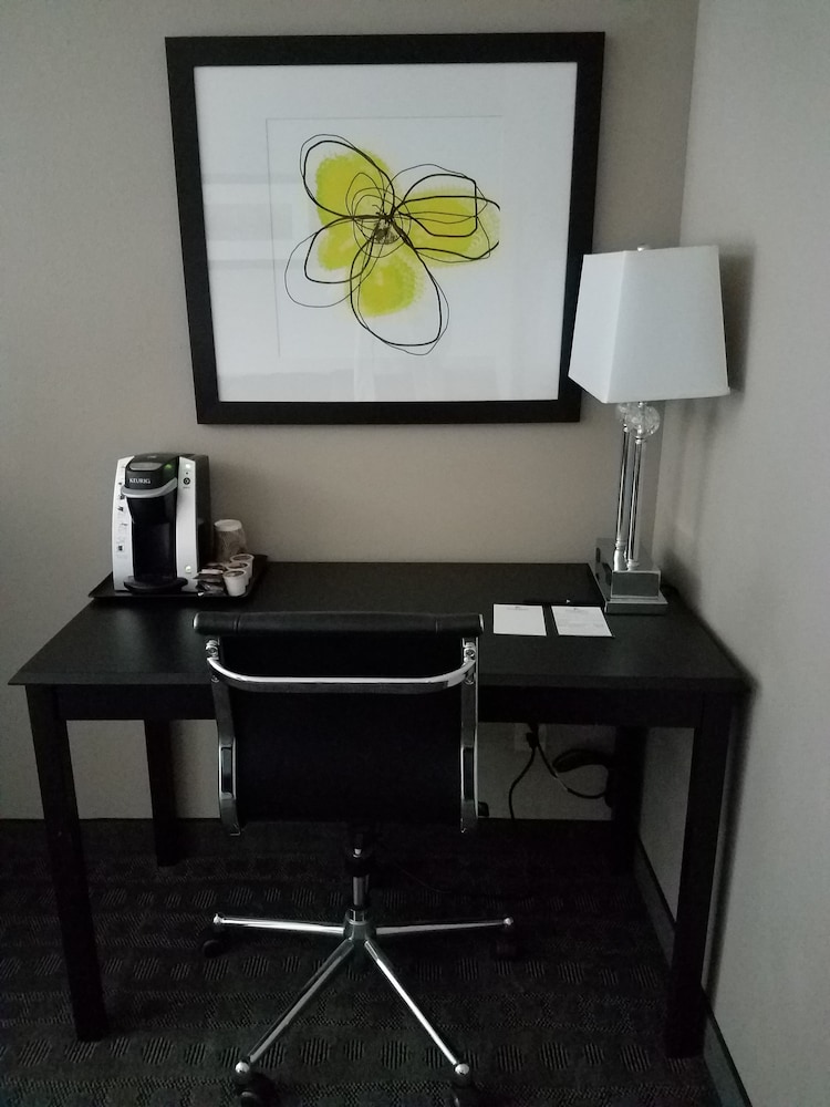 Okoboji Inn And Suites 40/52