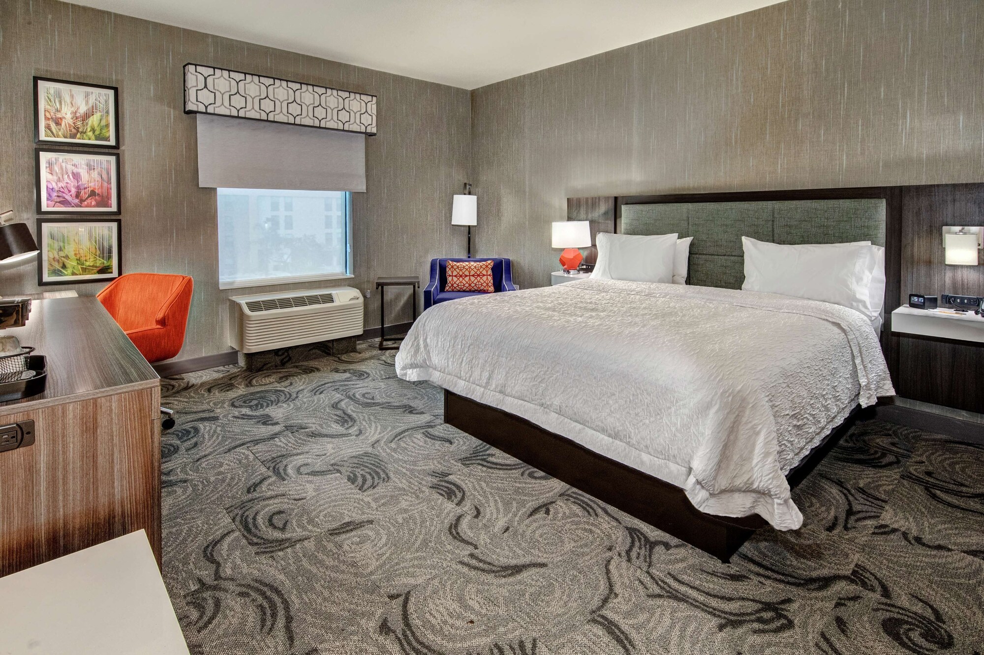 ROOM, KING BED