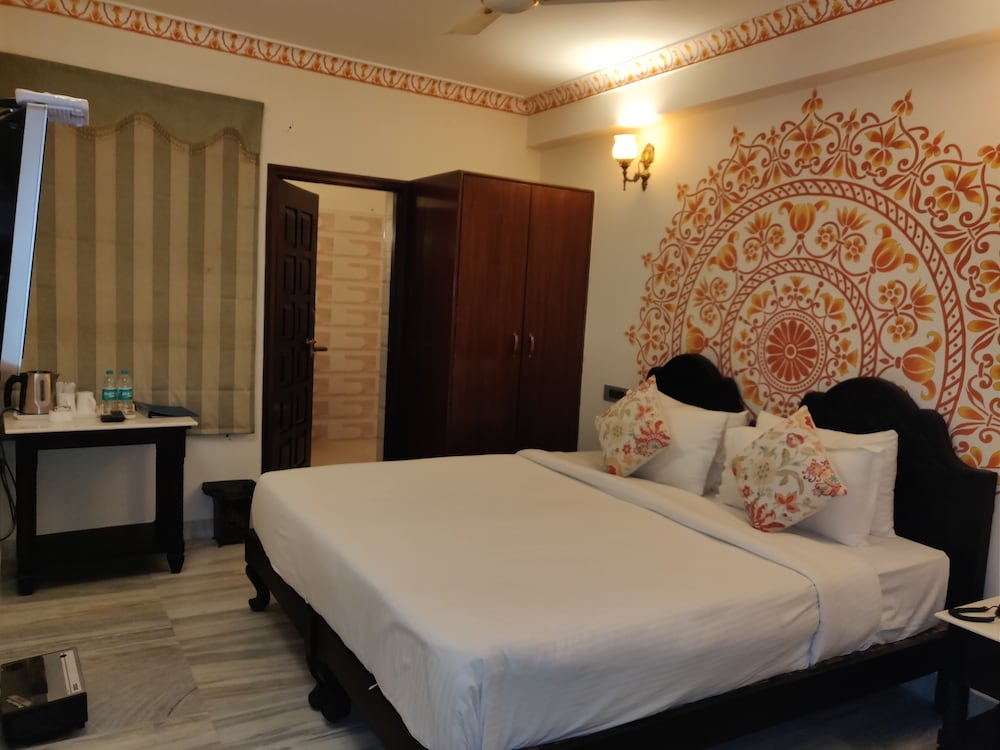 Laxmi Palace Heritage Boutique Hotel 15/65