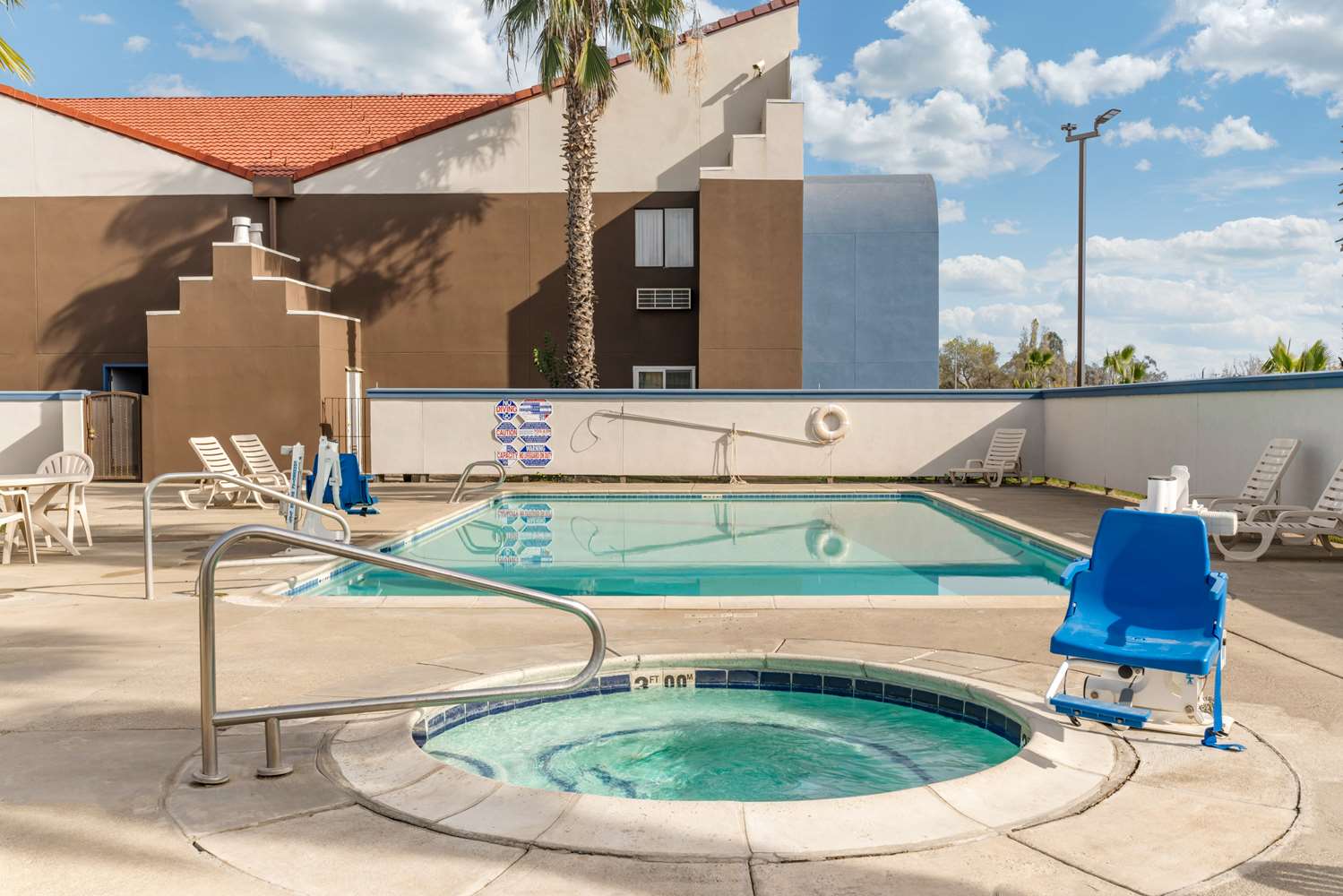 Quality Inn And Suites Vacaville, CA 15/22