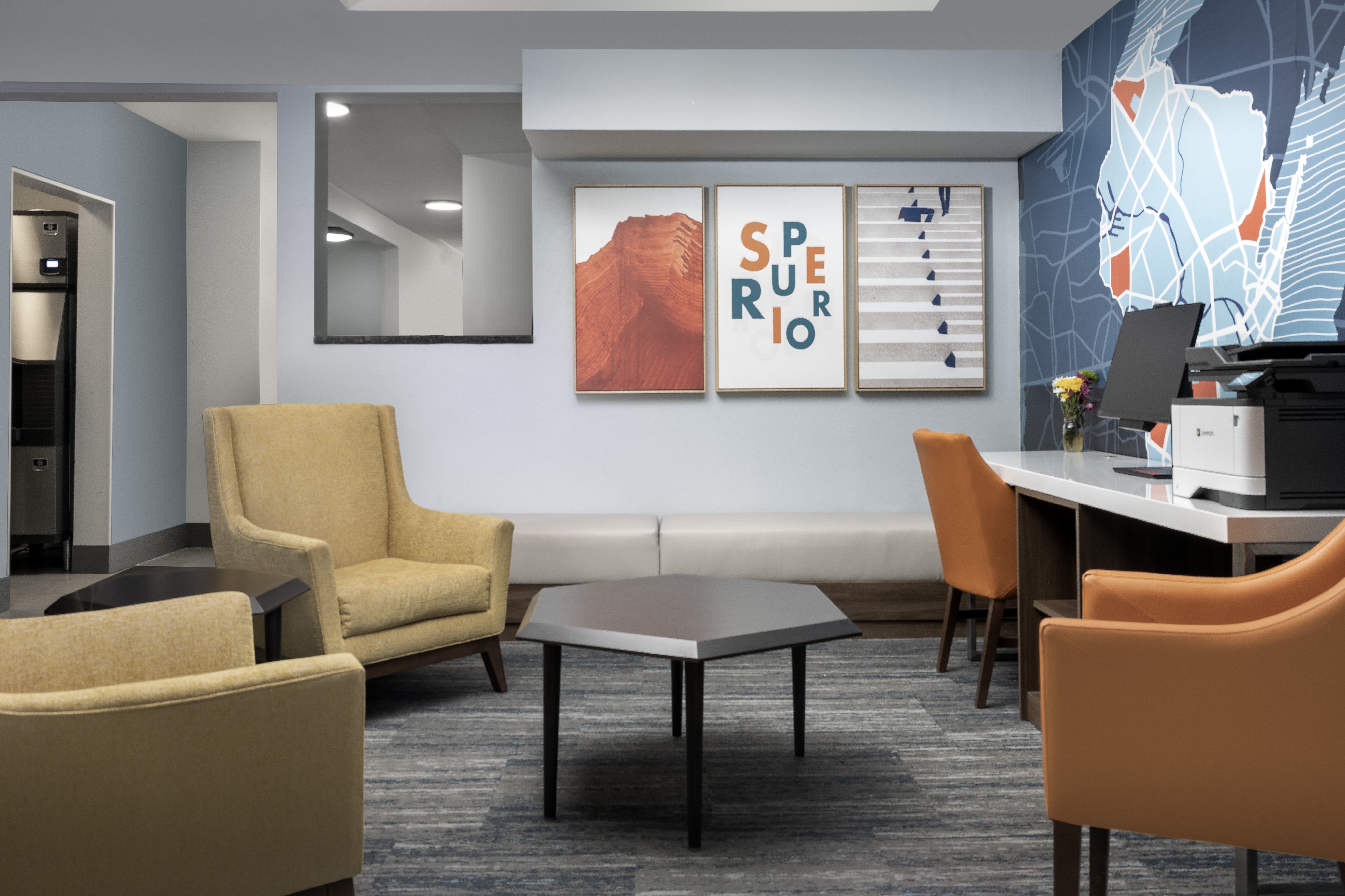 Holiday Inn Express & Suites Superior Duluth Area 67/68