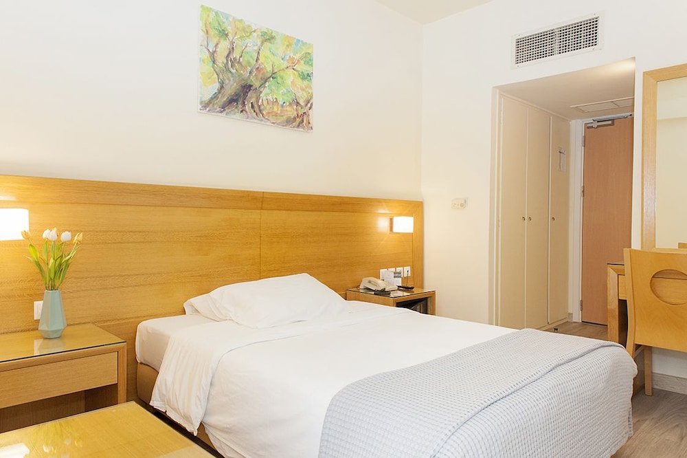 ROOM, SINGLE, SINGLE BED