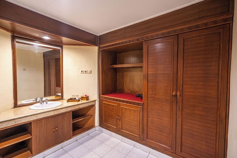 New Sunari Lovina Beach Resort (ex Kutus Kutus Sunari Beach Resort) 25/49
