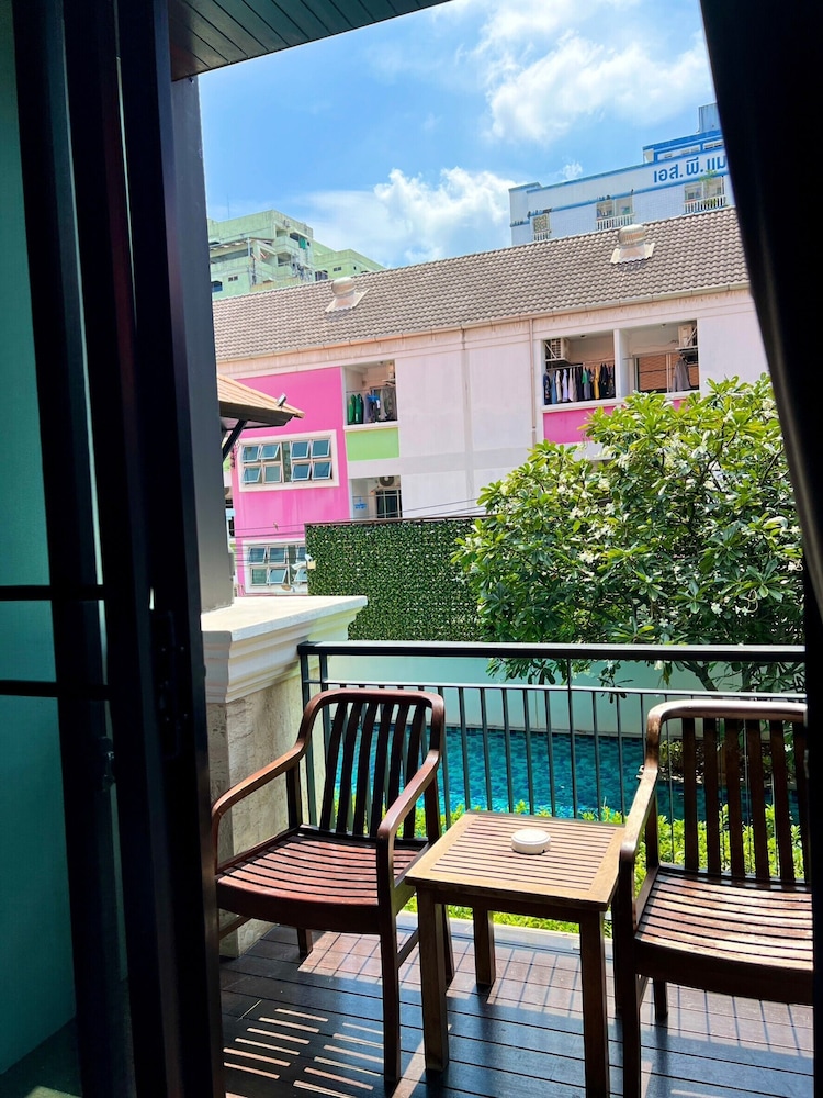 Yotaka Bangkok Hotel 34/49