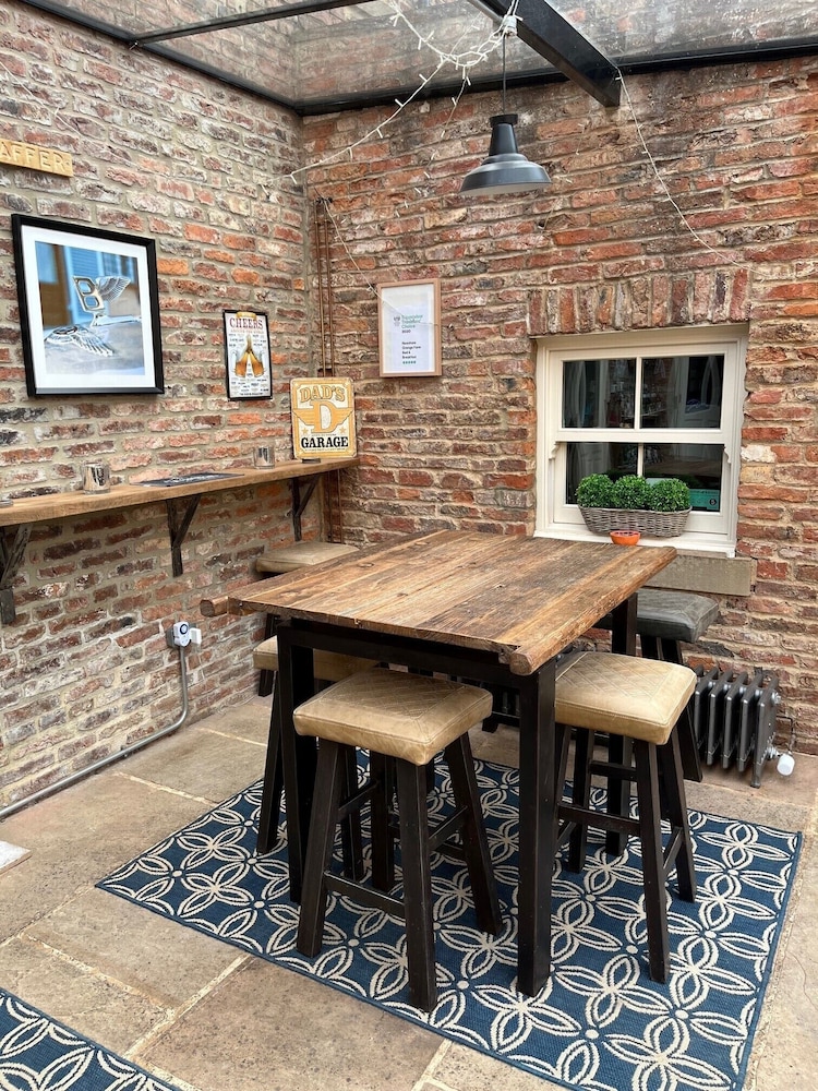 Newsham Grange Farm Bed and Breakfast 1/36