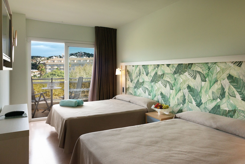 Caprici Beach Hotel & Spa 11/44