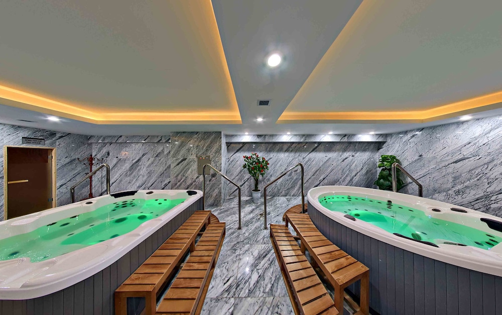 Le Indochina Hotel & Spa 28/66