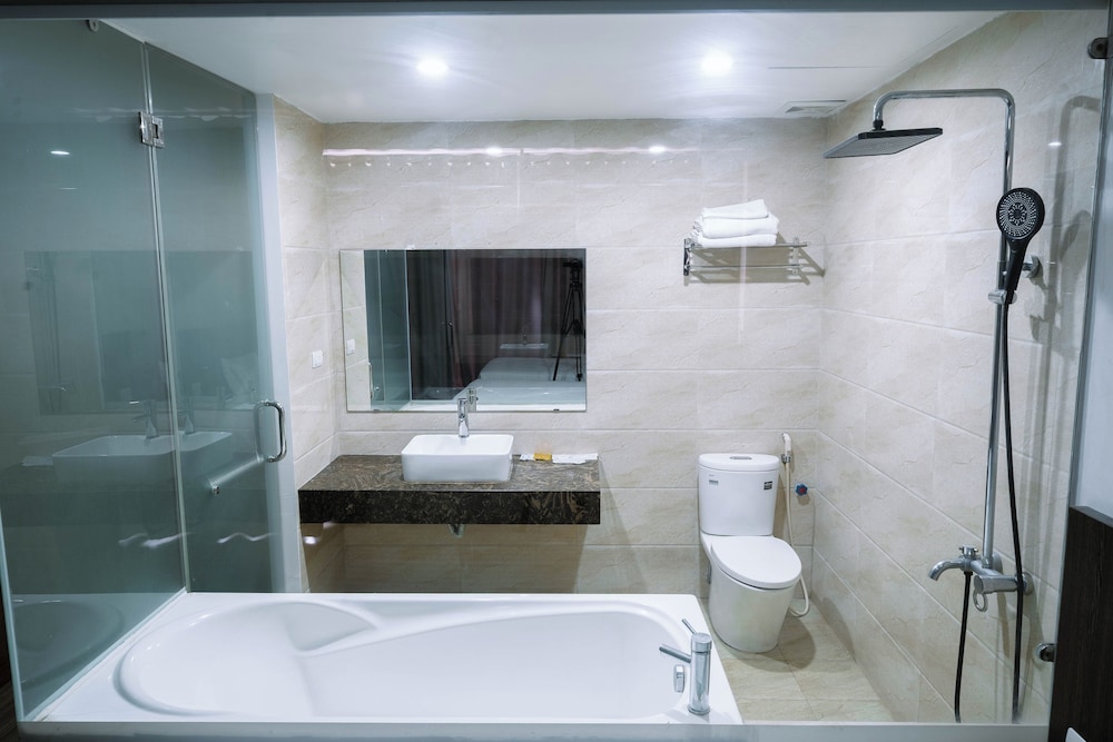 غرفة ديلوكس بسريرين منفصلين، Granda Suites Hanoi 4/4