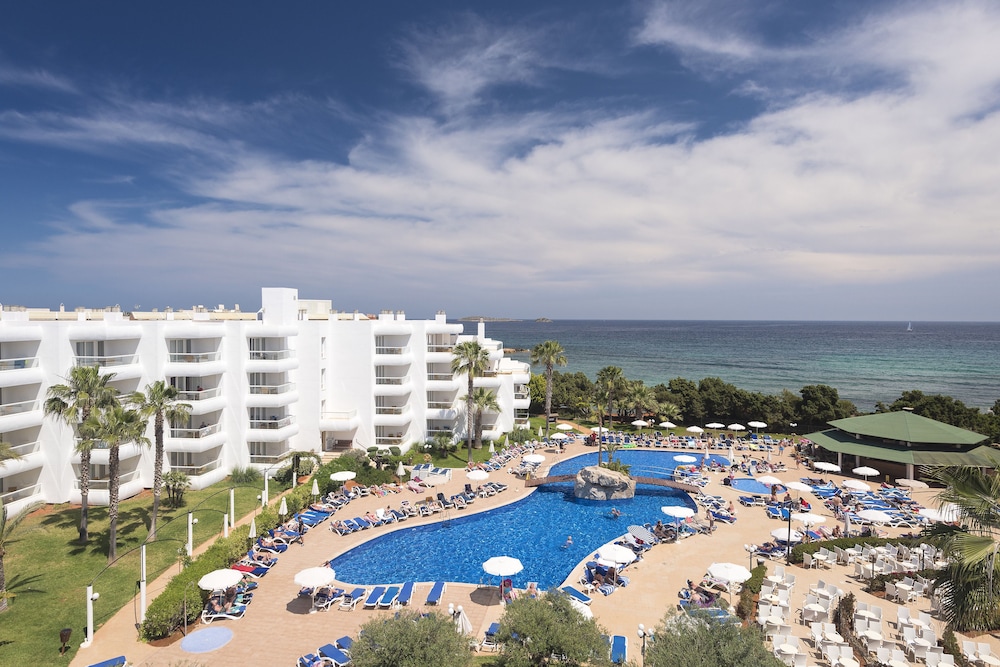 Tropic Garden Hotel & Apartments 68/73