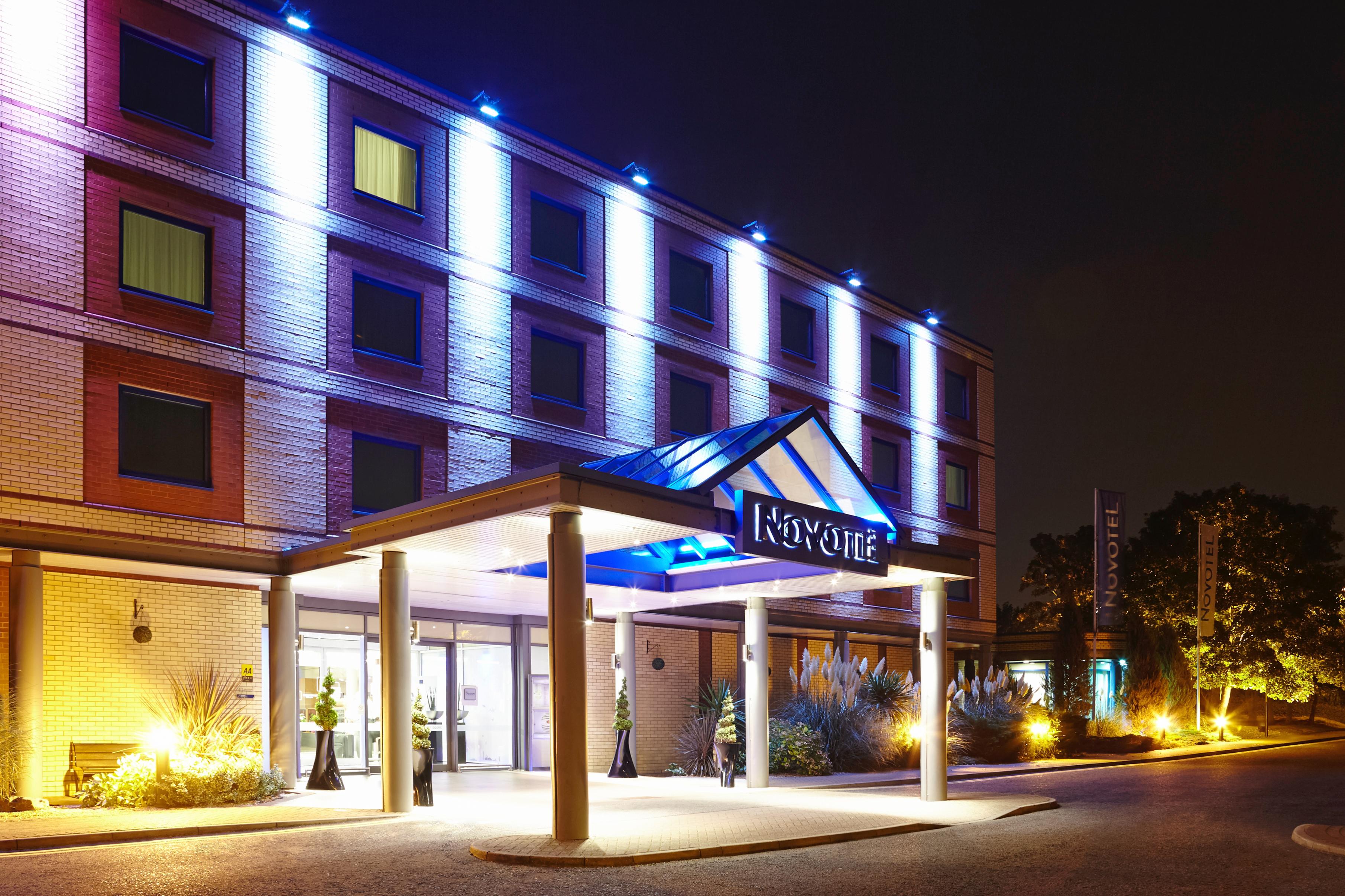 Novotel London Heathrow Airport - M4 Jct 4 Hotel 1/50