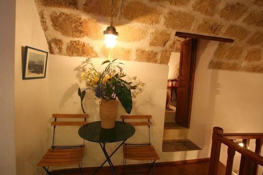 Dorovinis Monemvasia Castlehouses 3/45