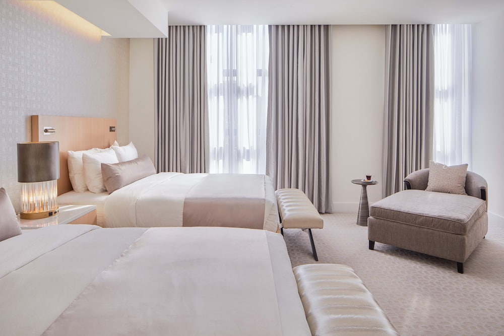 STANDARD, 2 QUEEN BEDS