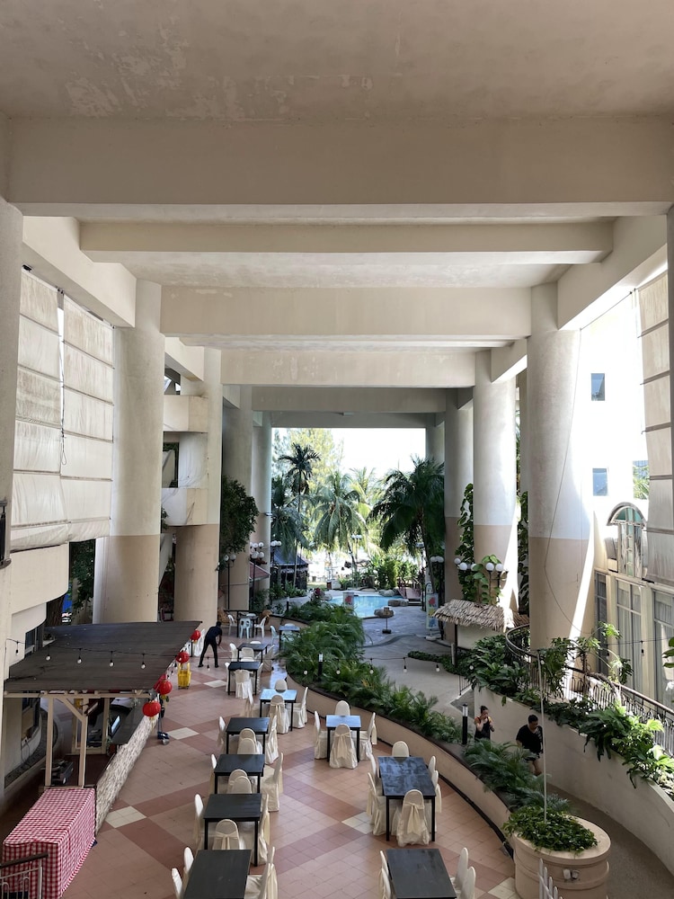 Rainbow Paradise Premium Resort Tanjung Bungah 43/50