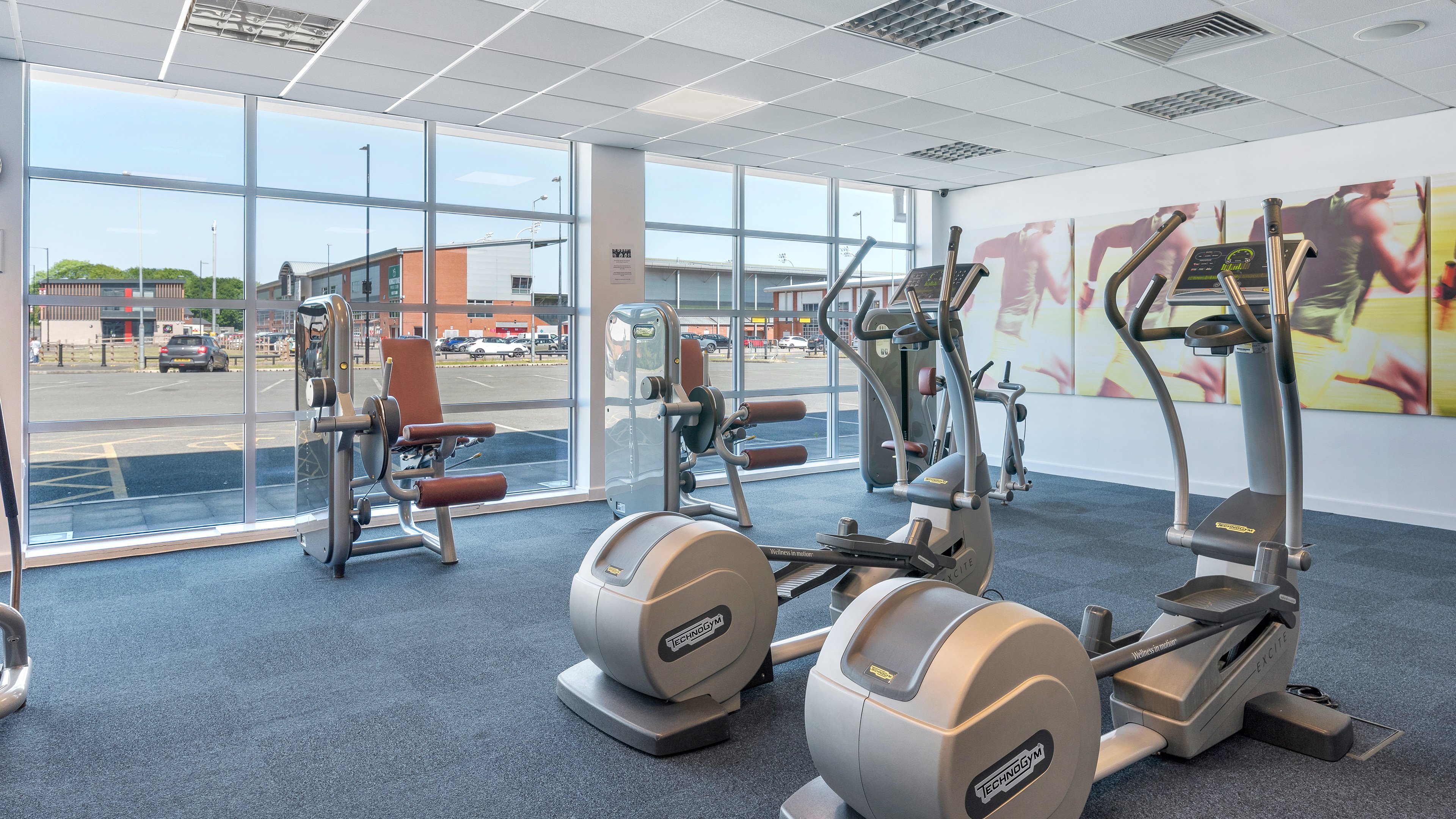 Holiday Inn Express Leigh - Sports Village 20/50