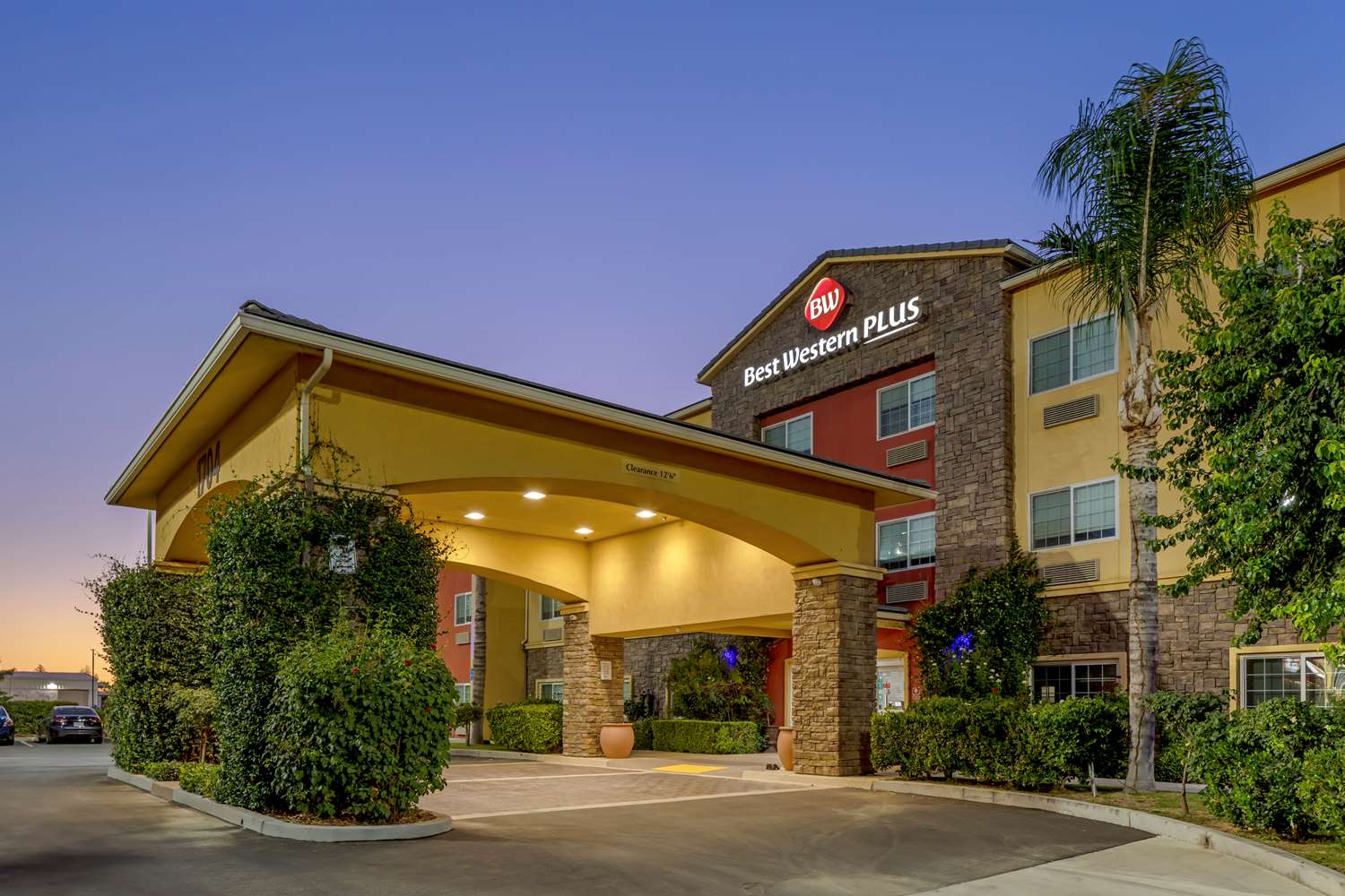 Best Western Plus Wasco Inn & Suites 58/63