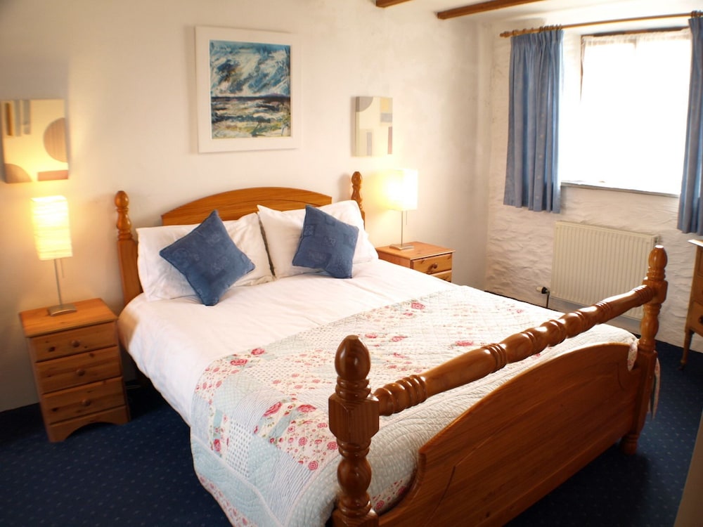 Polean Farm Cottages 5/50
