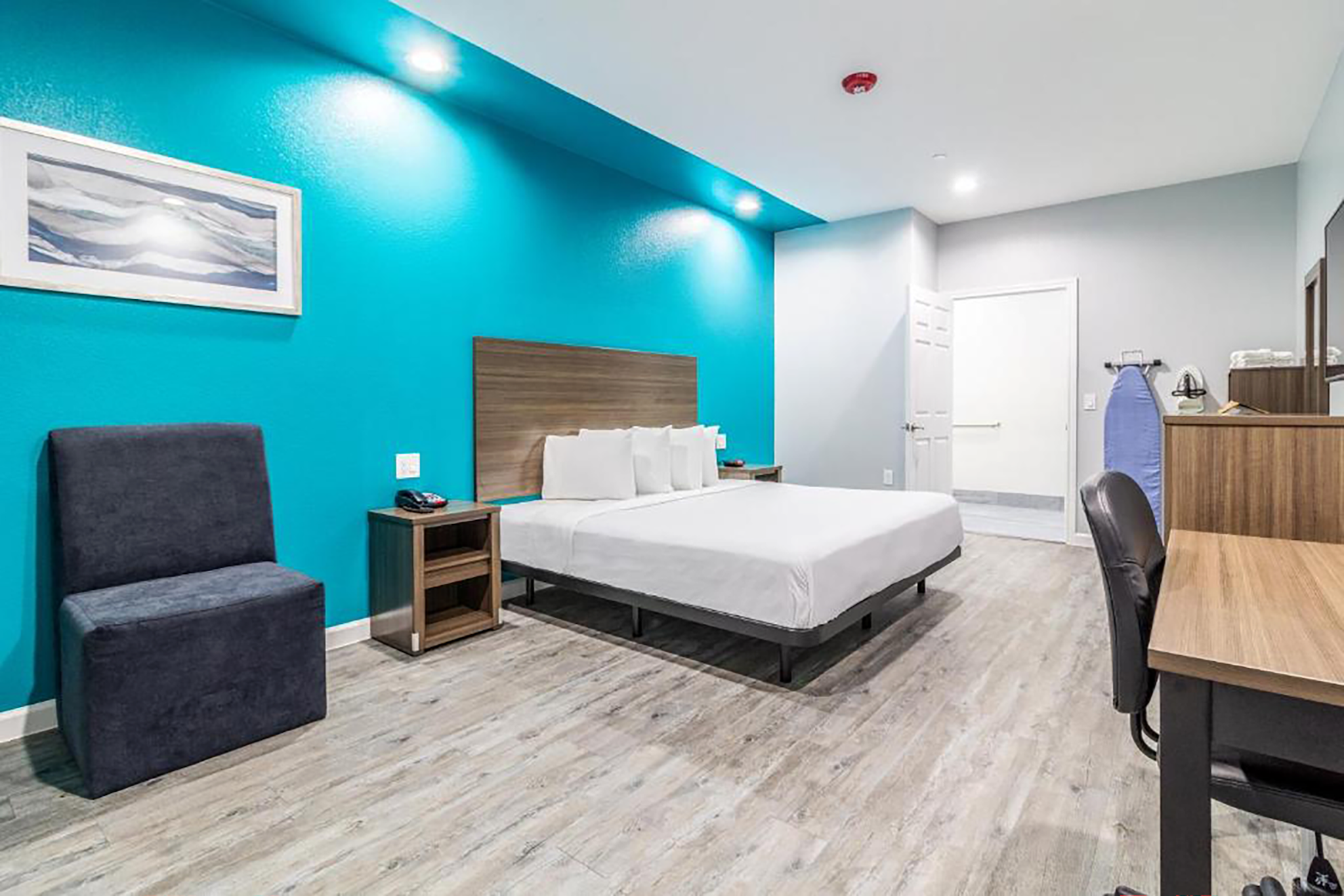 Americas Best Value Inn and Suites Kingwood IAH Airport 9/31