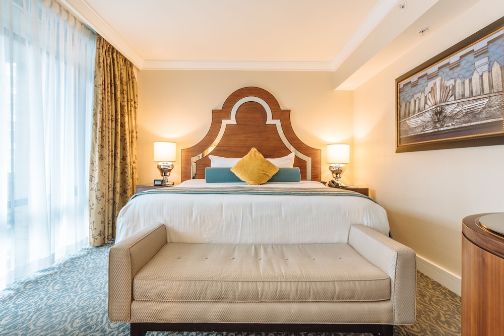 BOUTIQUE, KING BED