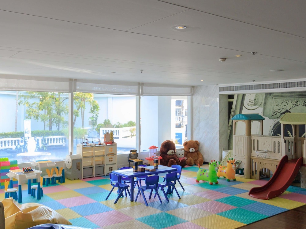 Novotel Phuket City Phokeethra 58/66