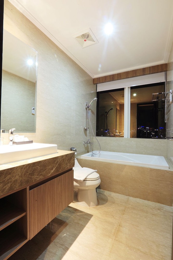 Menteng Park Exclusive Emerald 64/68