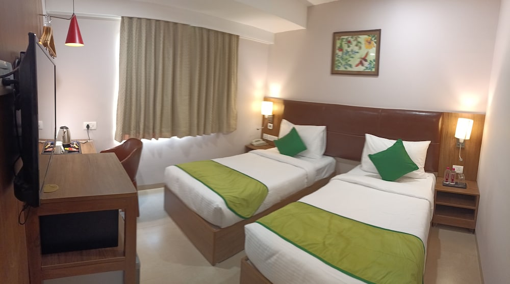 The Beacon Hotel Vadodara 15/30