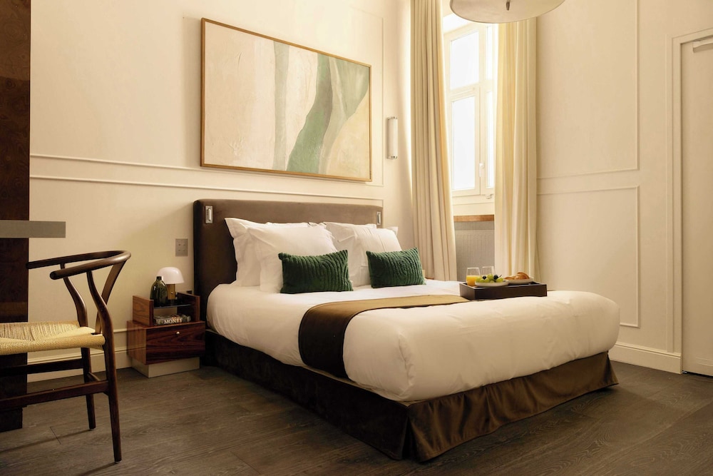 BASIC, KING BED