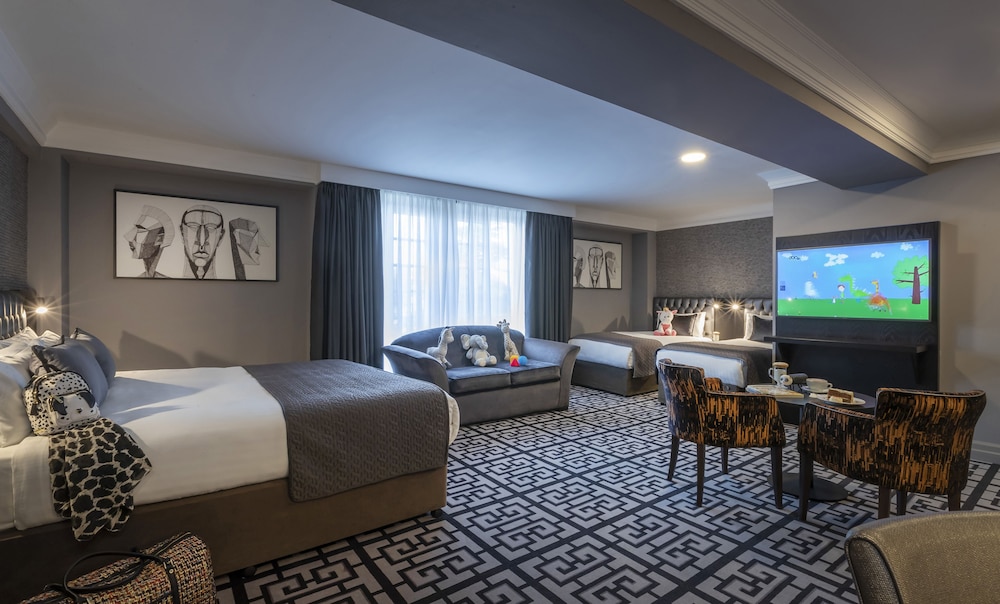Talbot Hotel Stillorgan 25/65
