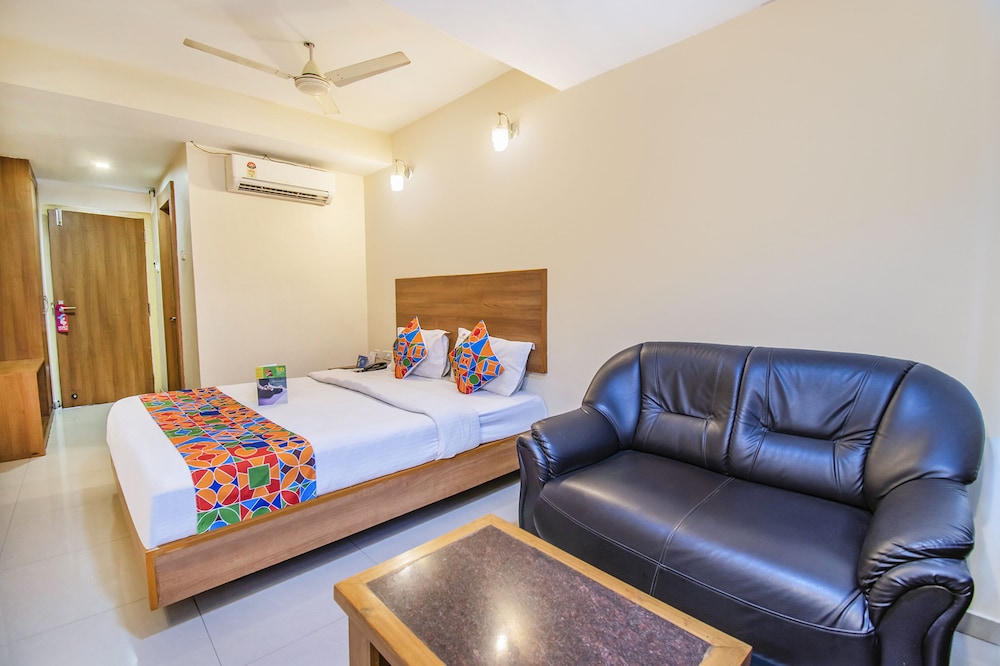 Fabhotel Jansi Deluxe Gandhipuram 23/33