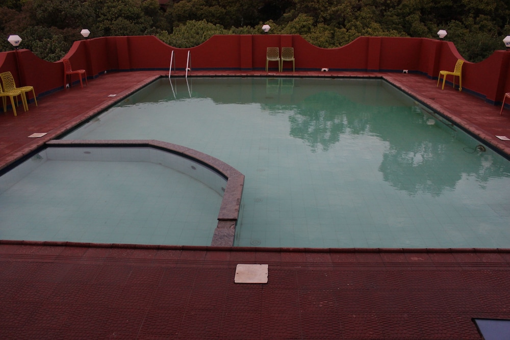Hotel Sunny International 13/24