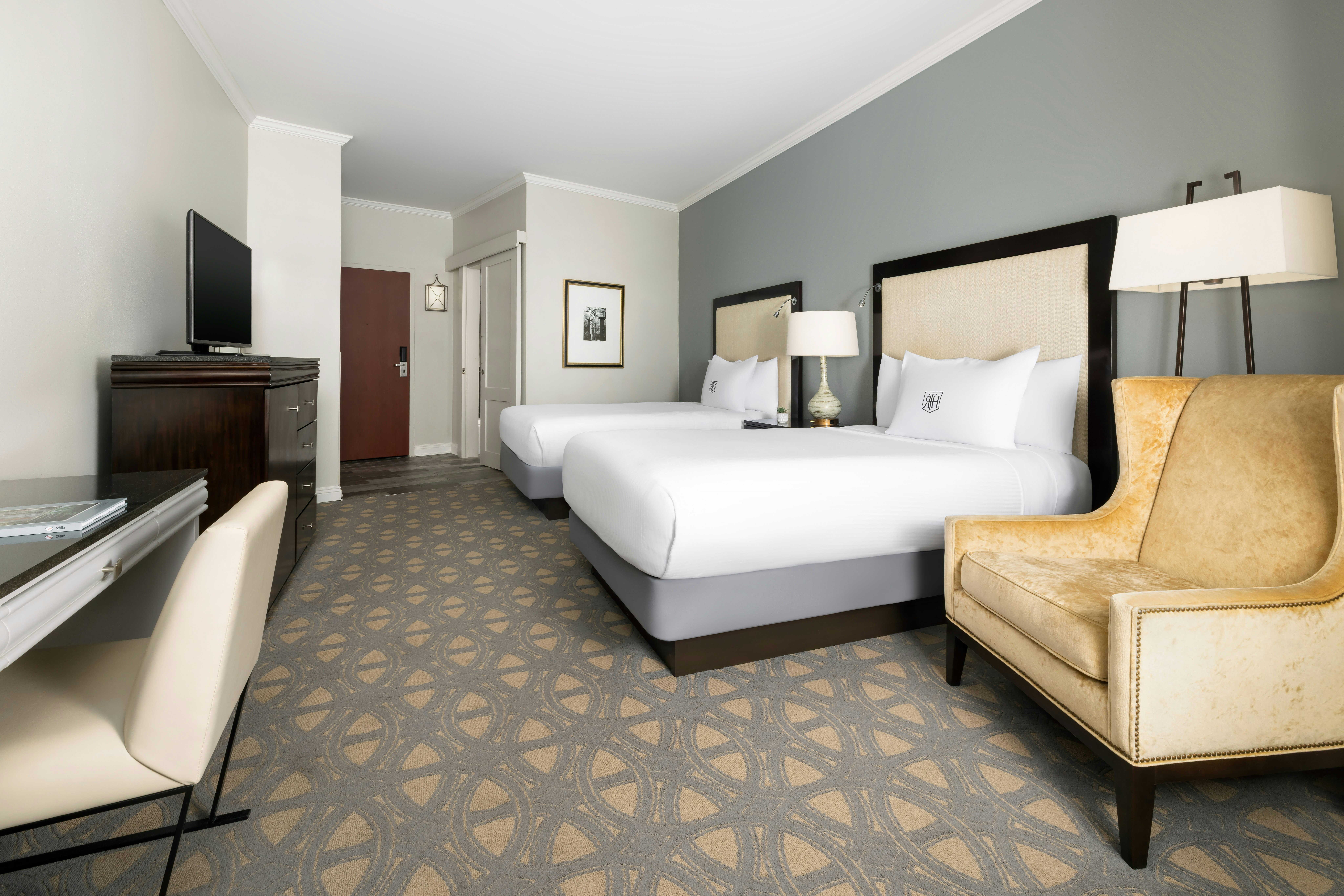 The Riverfront Hotel New Orleans 30/70