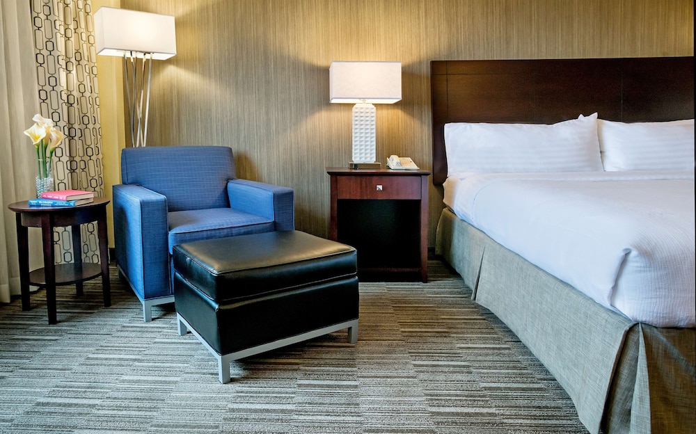 Nashville Airport Marriott 43/72