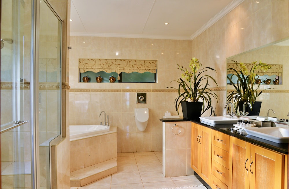 Stirling Manor Boutique Guest House 49/50