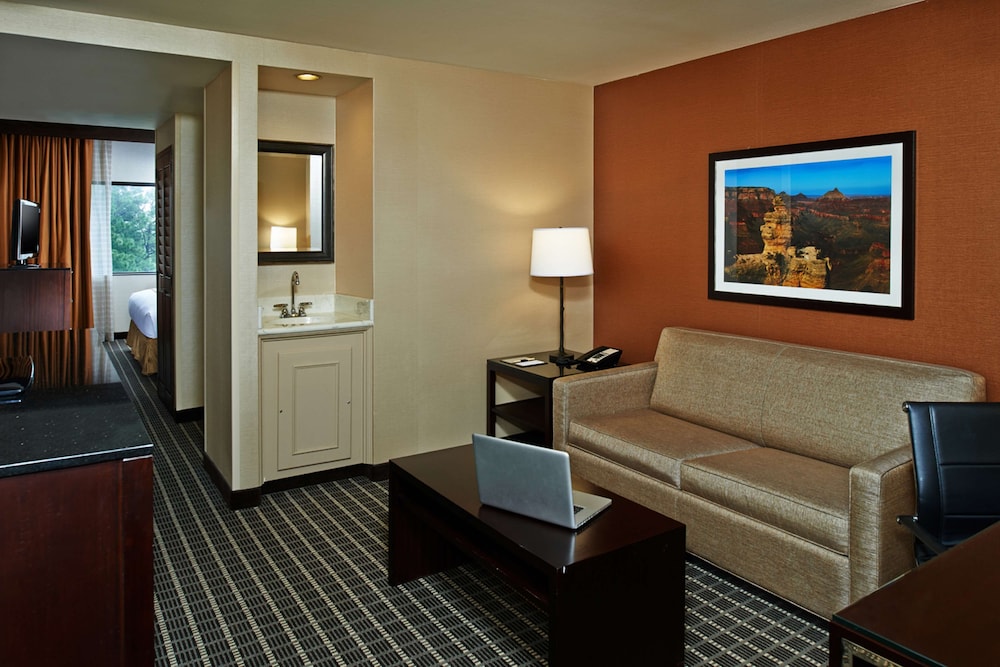 DoubleTree by Hilton Flagstaff 28/72
